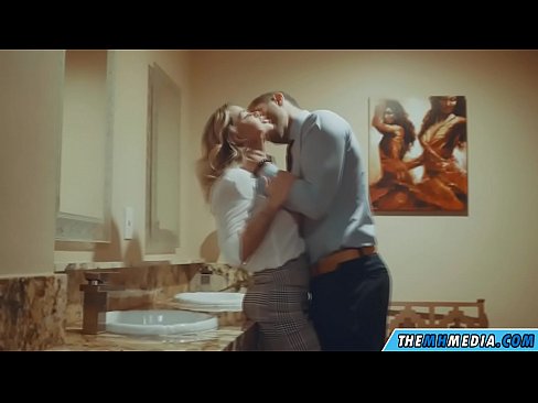 ❤️ Kad te prsata plavuša zavede u javnom zahodu ️ Kvalitetan seks kod nas